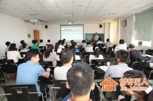 培訓(xùn)師如何對導(dǎo)購員進(jìn)行銷售技巧的培訓(xùn)？